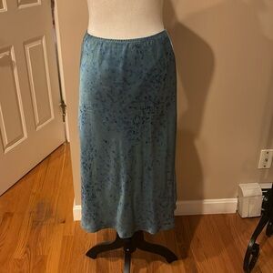 Banana Republic 100 Pcent silk midi slip skirt size 6